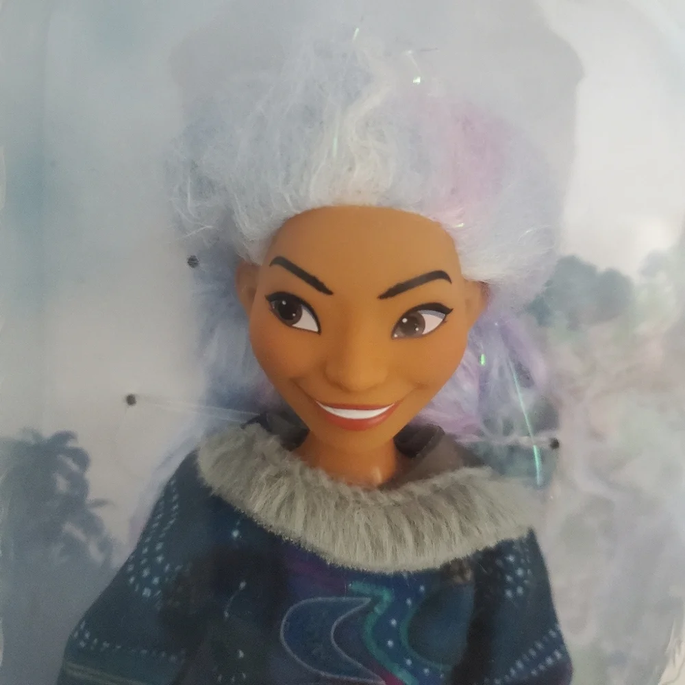 Disney Raya and the Last Dragon Sisu Fashion Doll